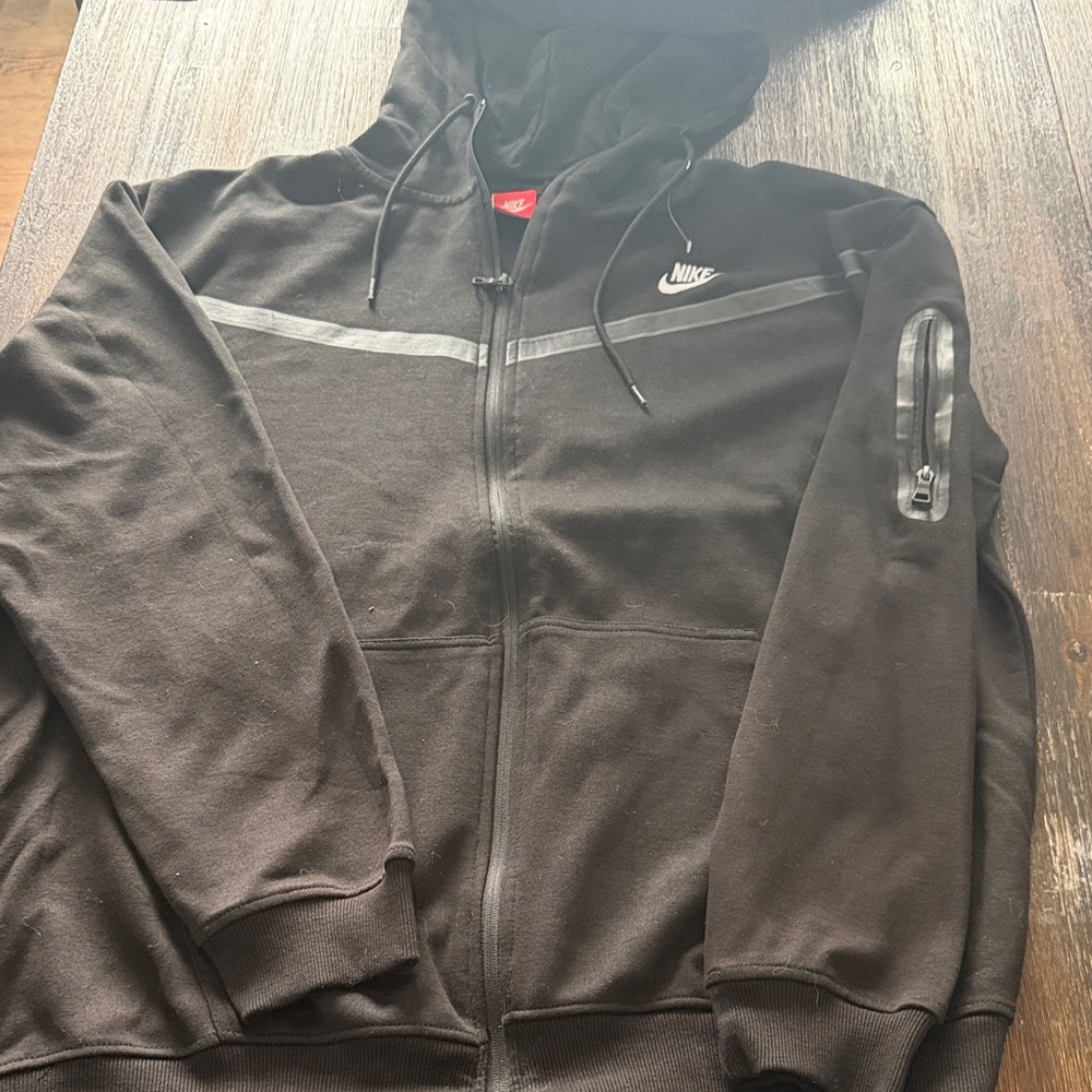 Nike Black Full-Zip Hoodie with Logo